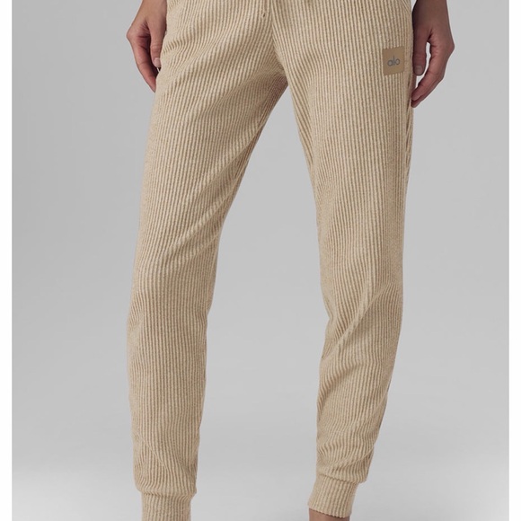 ALO Muse Set - Picture 13 of 16